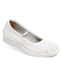 Туфли женские «Эмануэла», белые, с перфорацией